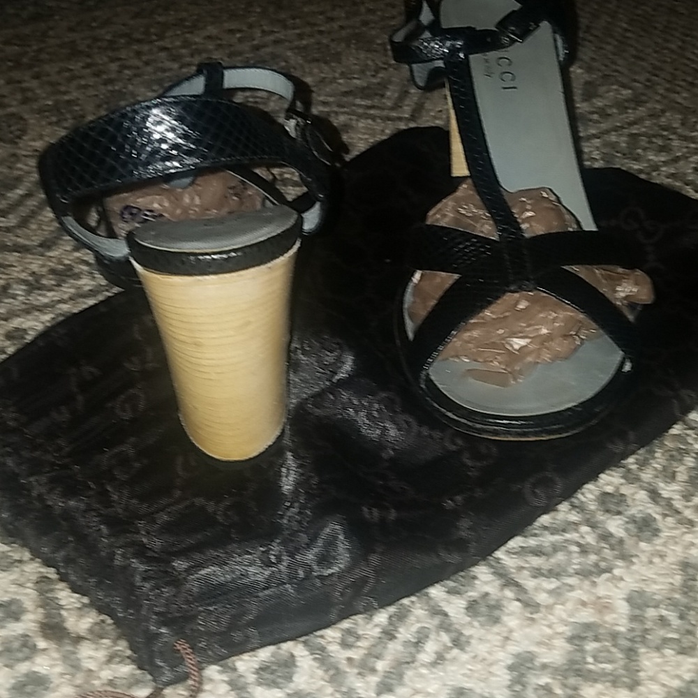 Gucci Shoes dramatic price drop!!!! - Picture 3 of 3